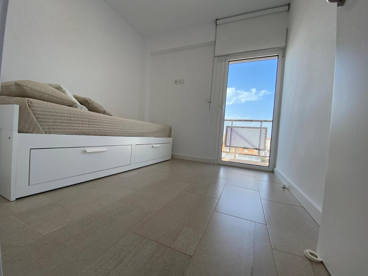 Atico En Primerisima Linea De Playa!!! Dénia Eksteriør billede
