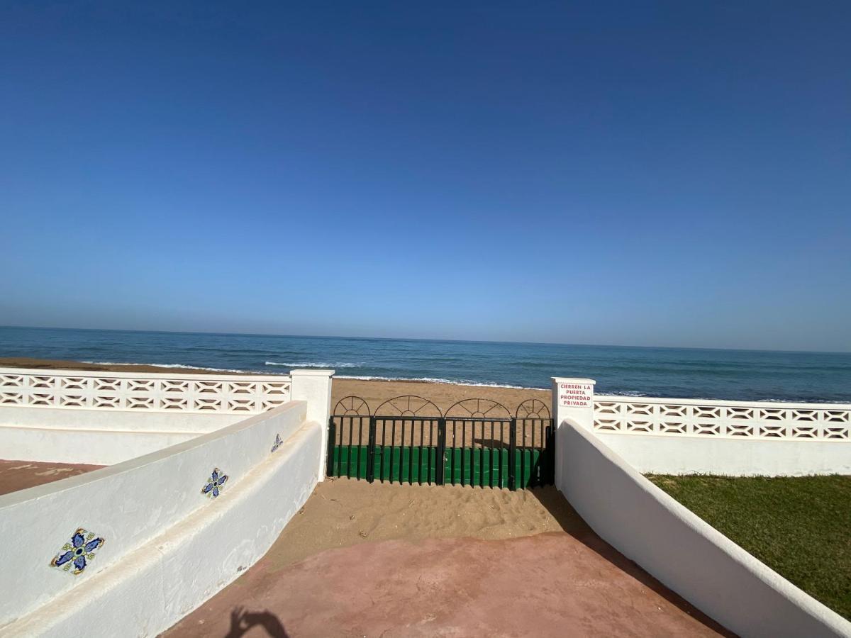 Atico En Primerisima Linea De Playa!!! Dénia Eksteriør billede